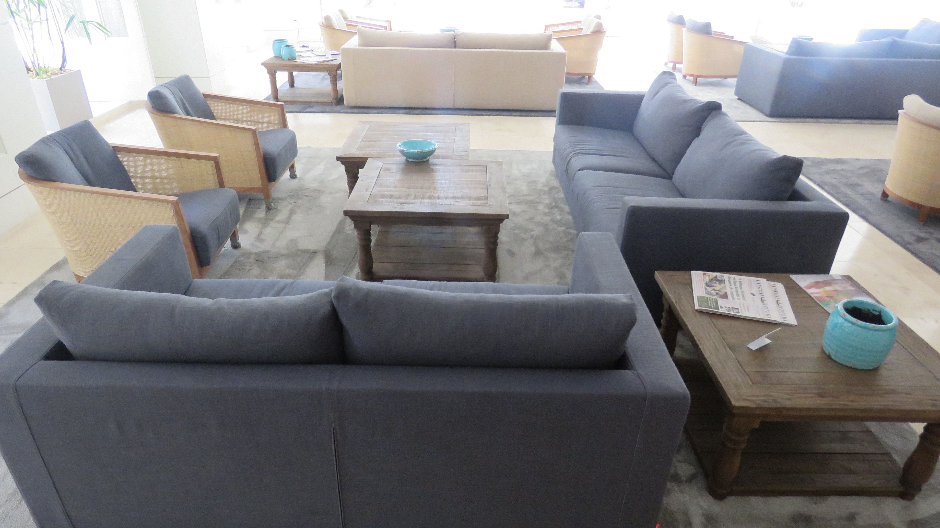 47-inch flat-screen tv with cable channels, tv