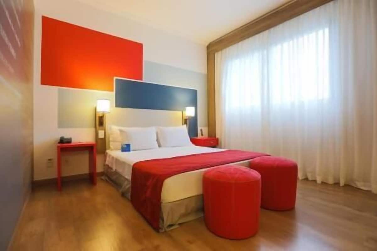 Minibar, in-room safe, desk, soundproofing