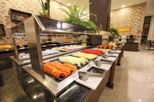 Desayuno buffet incluido todos los días 