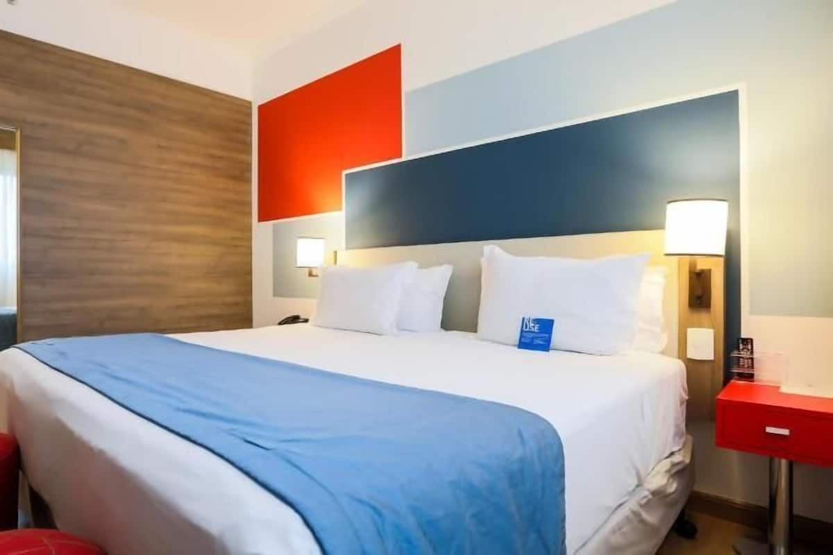 Minibar, in-room safe, desk, soundproofing