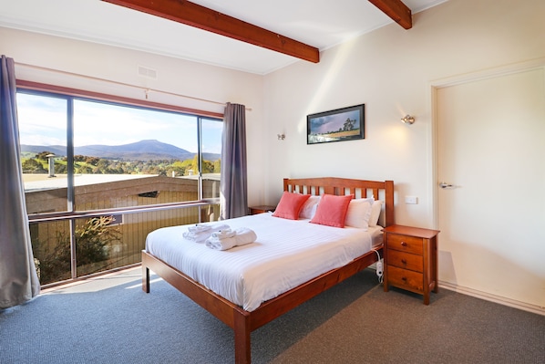 Standardzimmer, Bergblick (Pine Room 1 - Motel-Style)