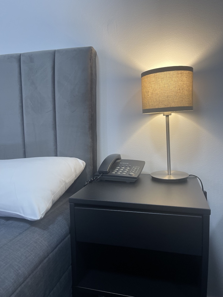 City West Motel by null