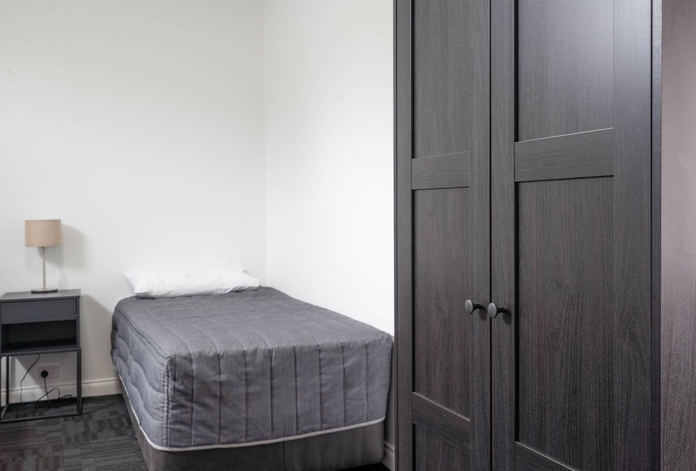 City West Motel by null