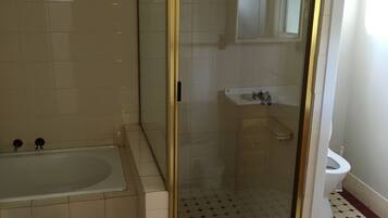 Away on Blende | Bathroom