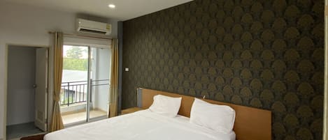 Standard Double | 办公桌、折叠床/加床(额外收费)、免费 WiFi
