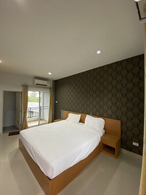 Standard Double  | Desk, rollaway beds, free WiFi