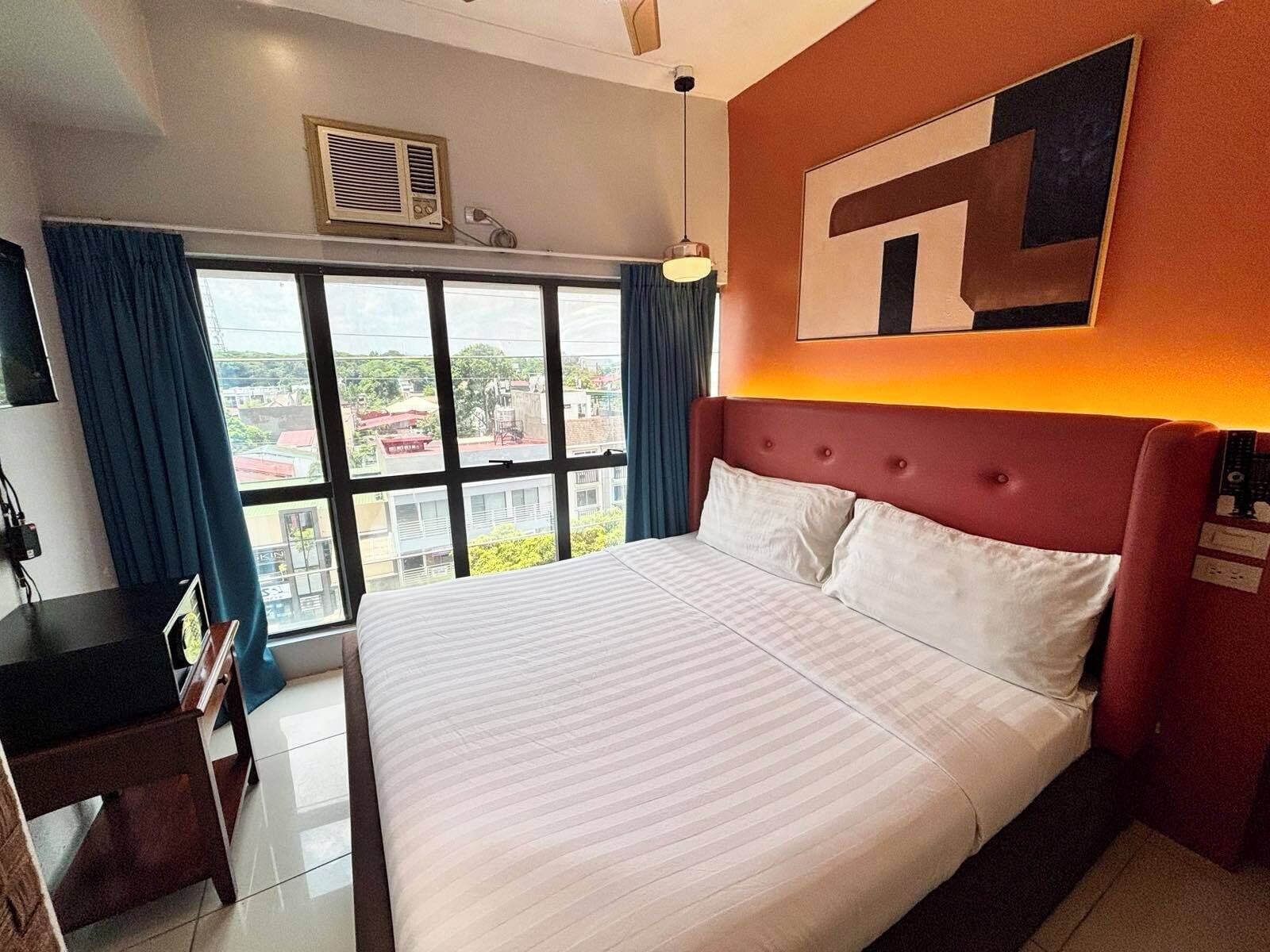 Desk, free WiFi, bed sheets