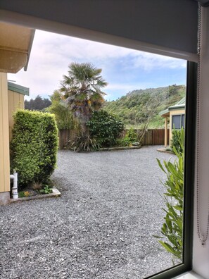 Comfort cottage, 2 eenpersoonsbedden, toegankelijk voor mindervaliden (Adult Only) | Uitzicht vanuit de kamer