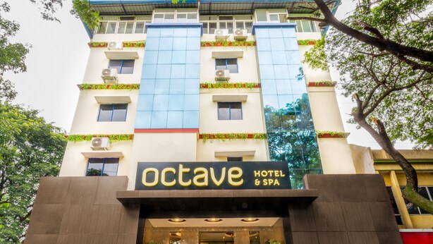 A hotel entrance with a sign reading "octave HOTEL & SPA". - Octave Hotel & Spa JP Nagar (Bengaluru)