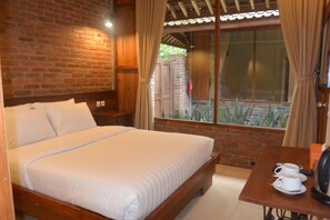 Deluxe Double Room | In-room safe, desk, free WiFi - Cempaka Villa II (Borobudur)