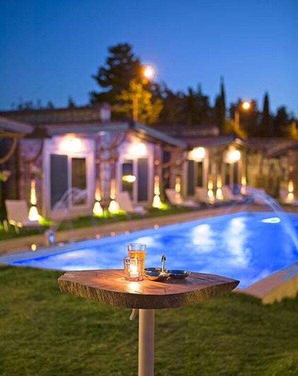 Outdoor pool, pool loungers