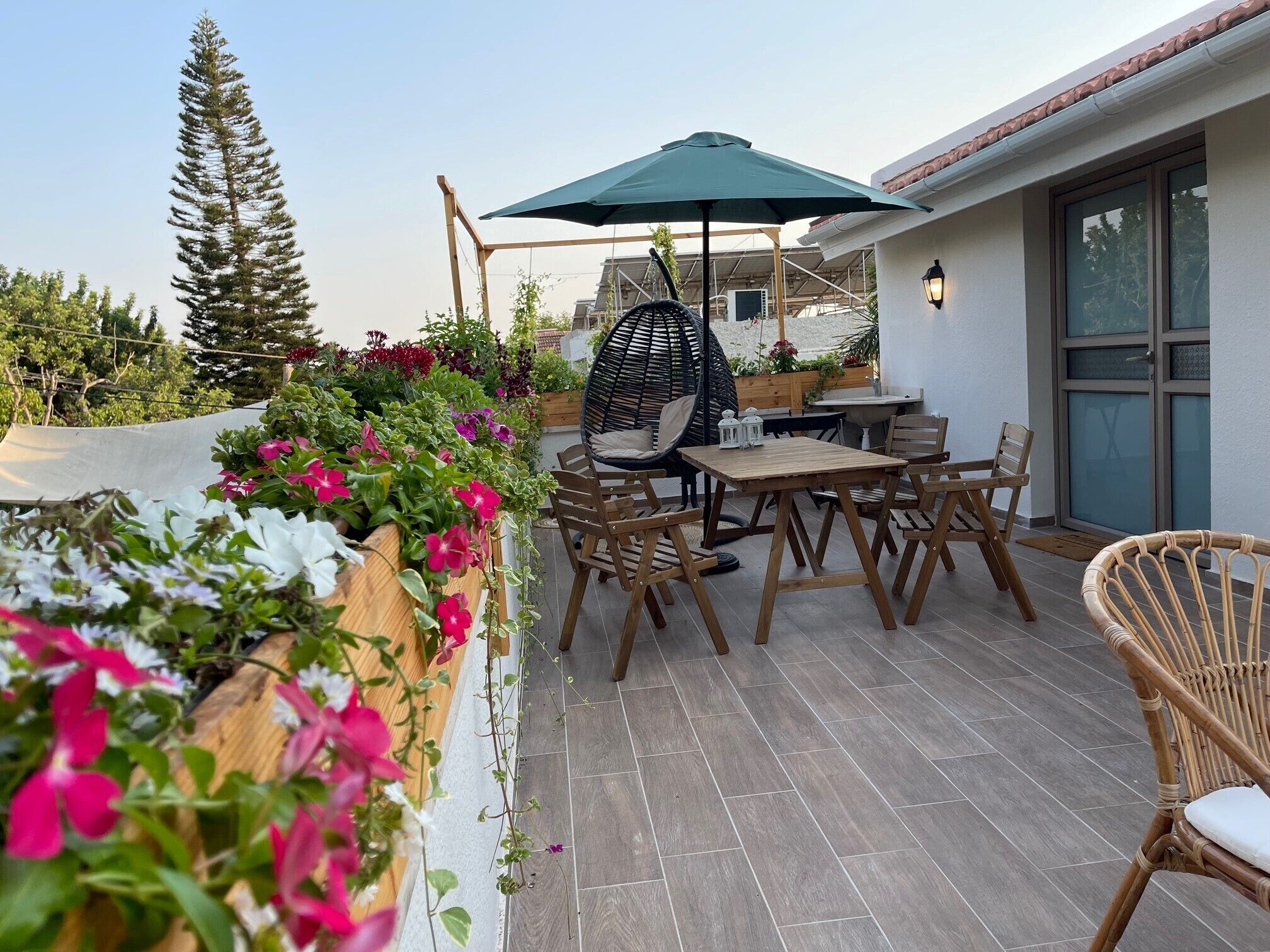 Romantic Single Room | Terrace/patio