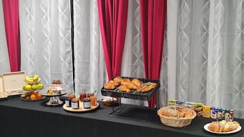 Daily buffet breakfast (EUR 14 per person)