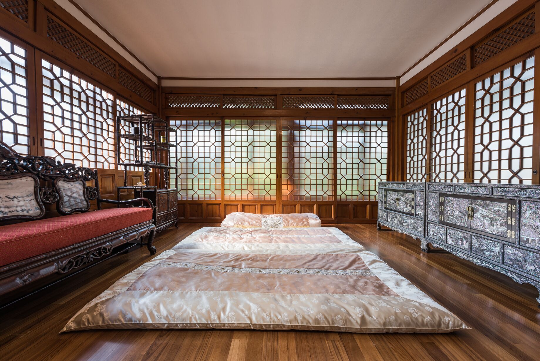 hanok prestige 1957 | in-room safe, blackout curtains, free wifi, bed sheets