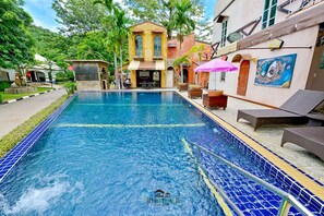 Outdoor pool, pool umbrellas, pool loungers - Ville De La Vie (Pak Chong)