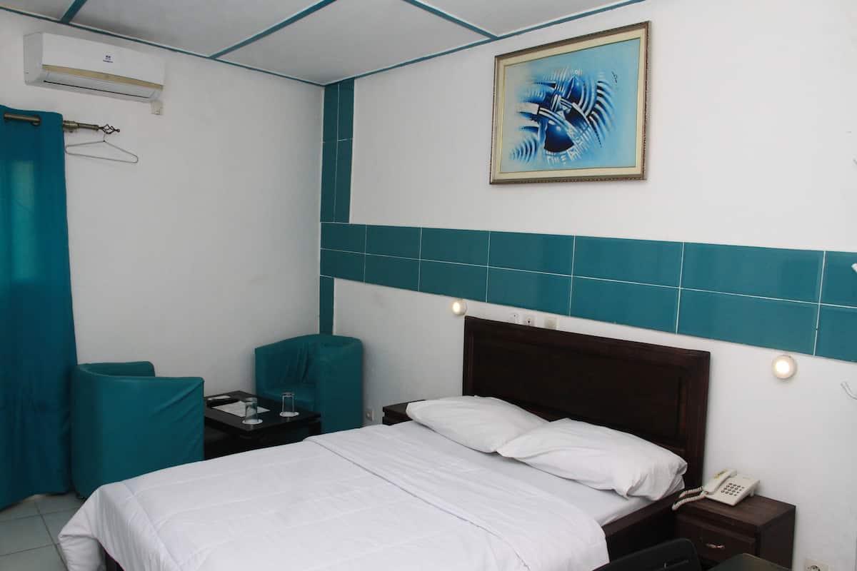 standard single room, 1 double bed | 1 bedroom, desk, blackout curtains, free wifi