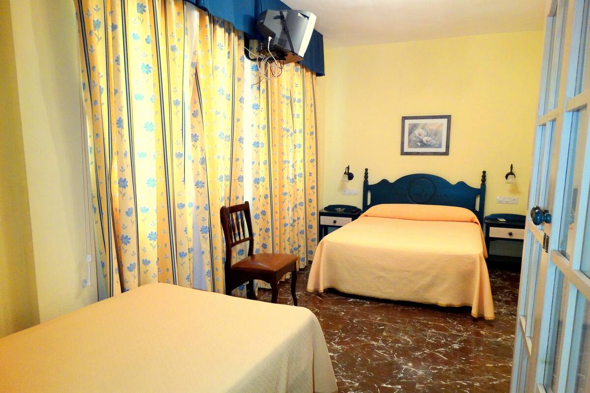 Blackout curtains, free cots/infant beds, free WiFi, bed sheets