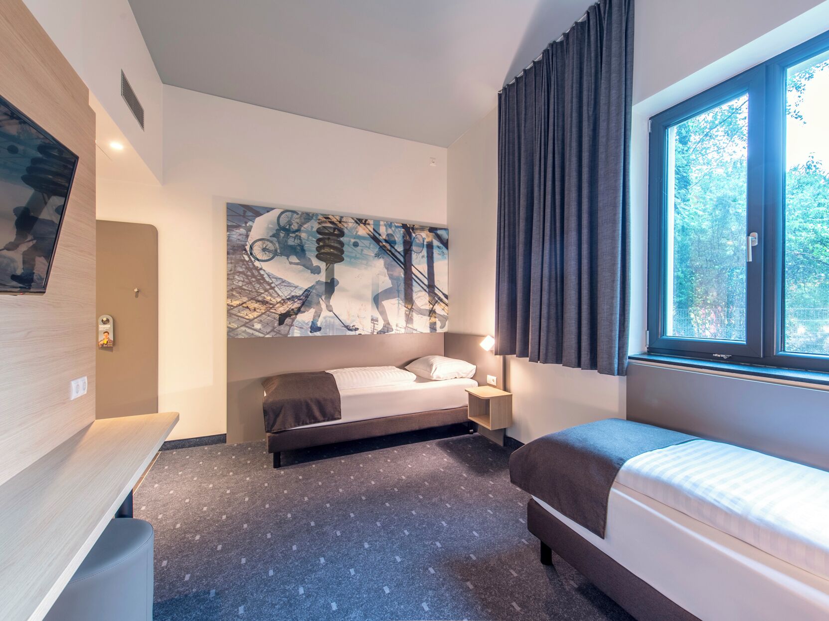 Bureau, chambres insonorisées, Wi-Fi gratuit, draps fournis