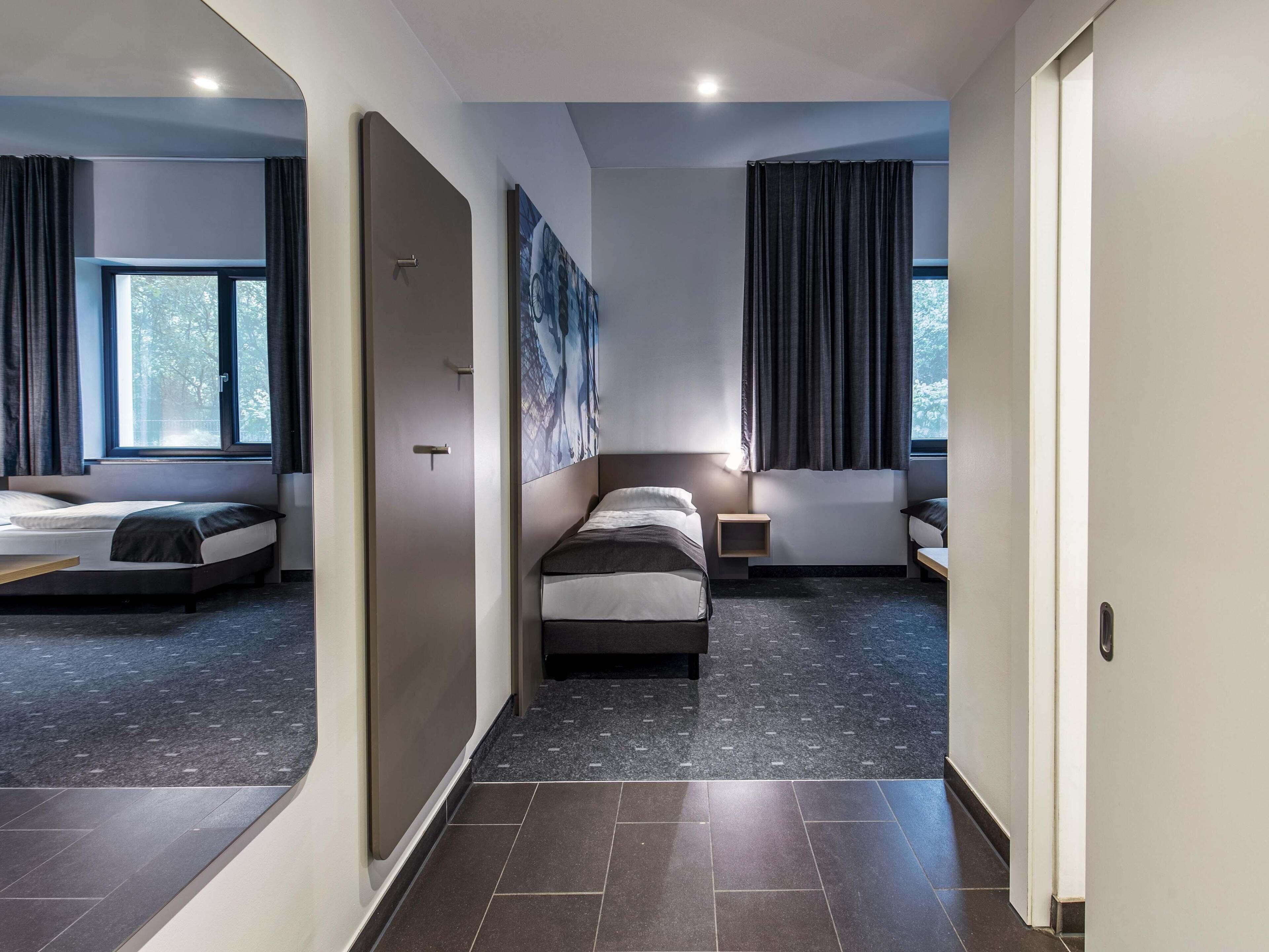 Schreibtisch, schallisolierte Zimmer, kostenloses WLAN, Bettwäsche