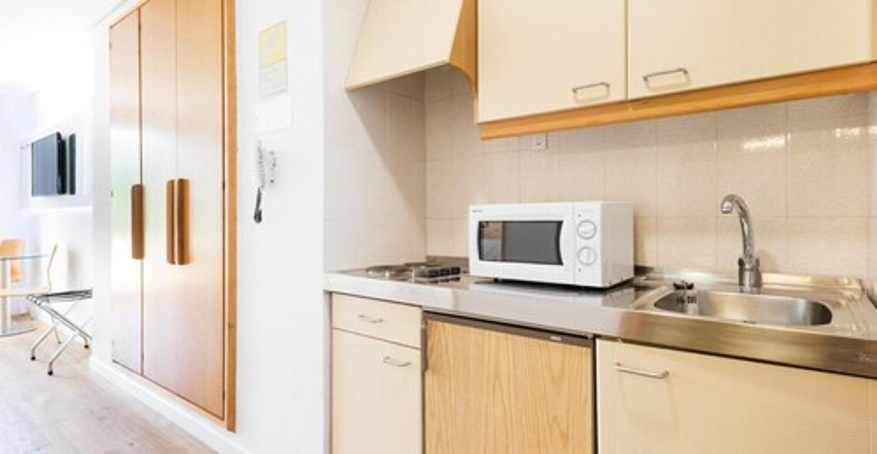 1 bedroom, blackout curtains, free wifi, bed sheets