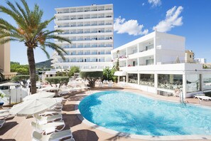 Outdoor pool, open 10:00 AM to 6:00 PM, pool umbrellas, pool loungers