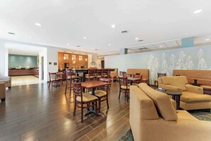 Tägliches inbegriffenes Frühstücksbuffet