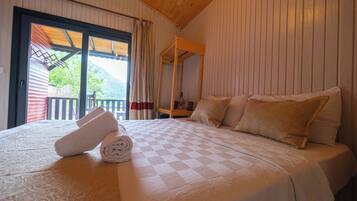 Terrace Bungalow | Schreibtisch, laptopgeeigneter Arbeitsplatz, kostenloses WLAN