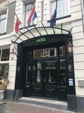 Voorkant van accommodatie