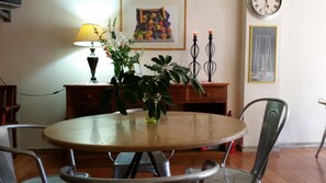 Fridge, microwave, oven, cookware/dishes/utensils