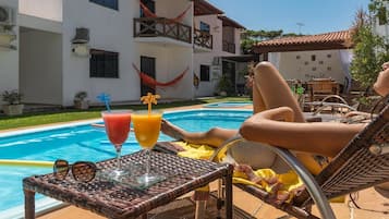 3 outdoor pools, sun loungers