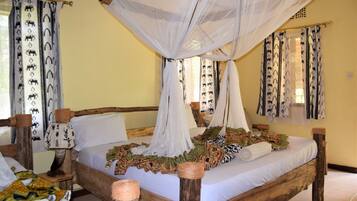 Premium bedding, desk, bed sheets