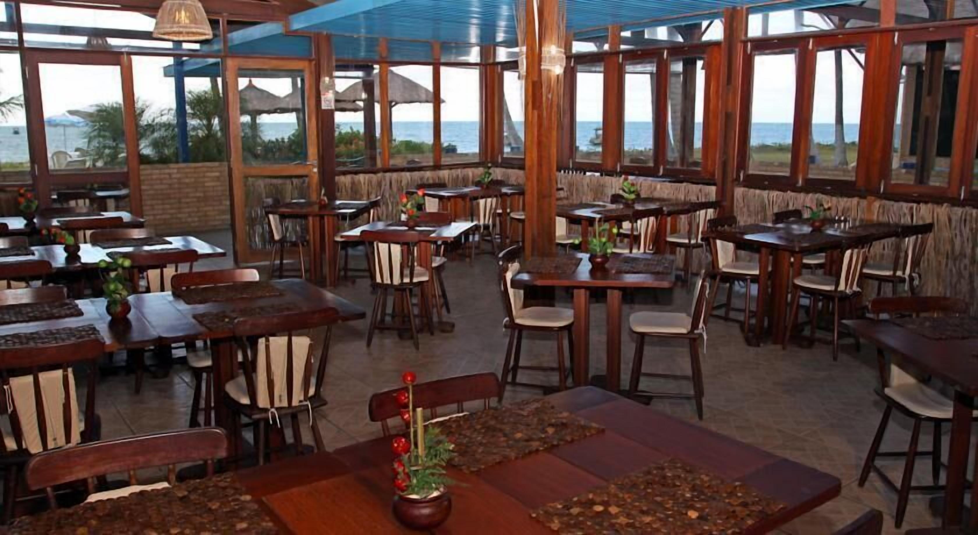 Breakfast, lunch and dinner served