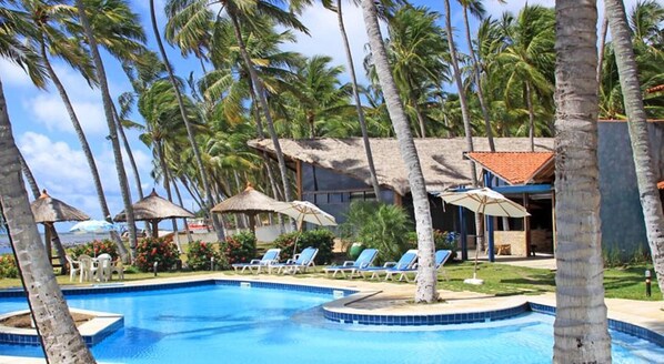 Outdoor pool - Albacora Praia Hotel (Japaratinga)