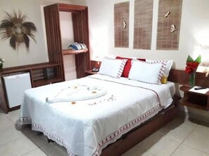 Minibar, in-room safe, free WiFi, bed sheets - Albacora Praia Hotel (Japaratinga)