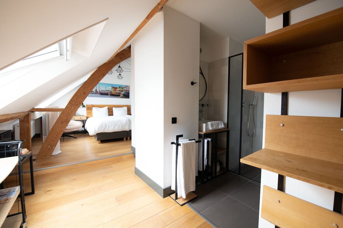 superior room | in-room safe, cots/infant beds, free wifi, bed sheets