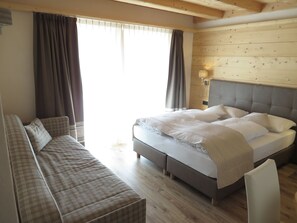 Chambre Double Supérieure | Literie de qualité supérieure, couette en duvet d'oie