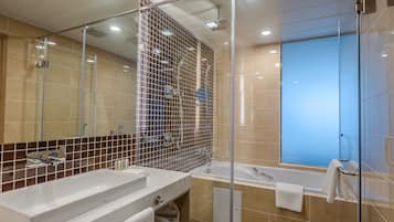 Standard Room, 2 Single Beds | Bathroom