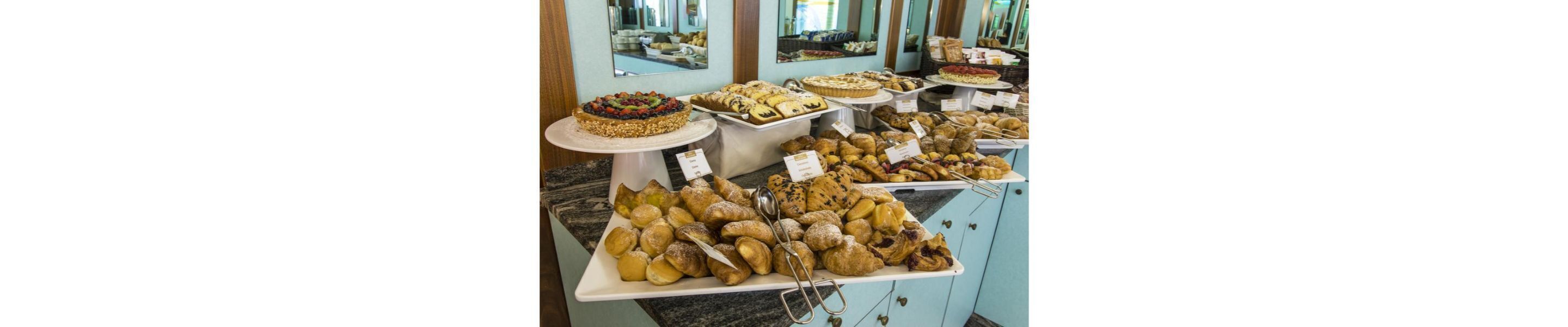 Daily buffet breakfast (EUR 14 per person)