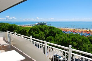 Camera Economy, vista piscina | Vista dalla camera