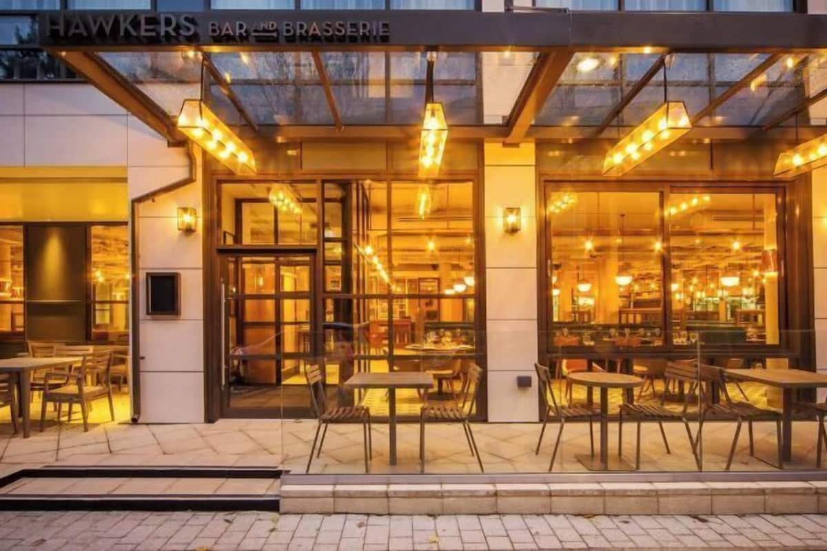Breakfast served, local and international cuisine, al fresco dining