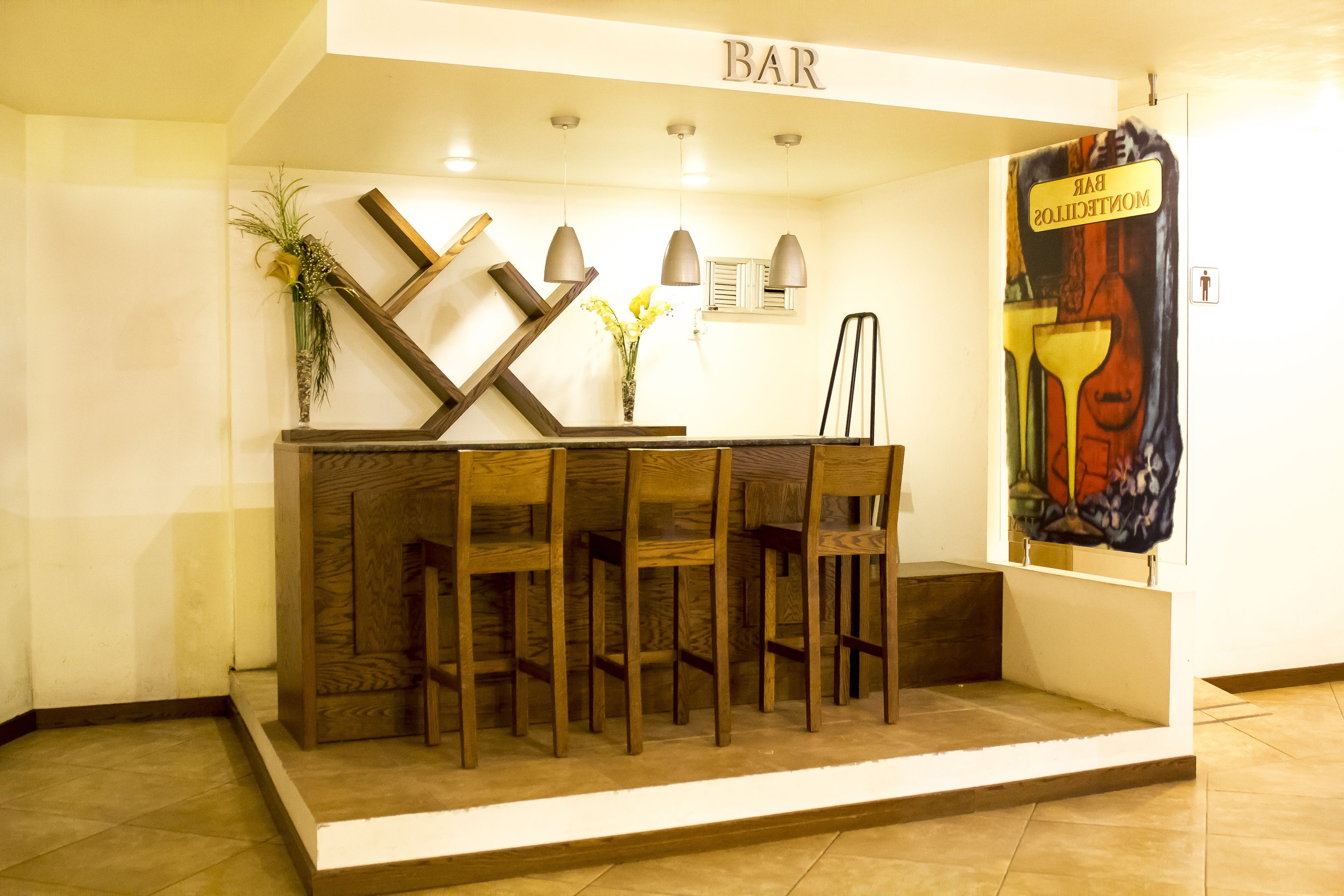 朝食、ランチに営業