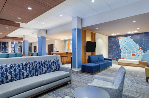 Holiday Inn Express & Suites Carrollton West by IHG