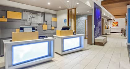 Holiday Inn Express & Suites Carrollton West by IHG