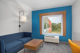 Suite, 1 King Bed with Sofa bed | In-room safe, desk, blackout drapes, iron/ironing board