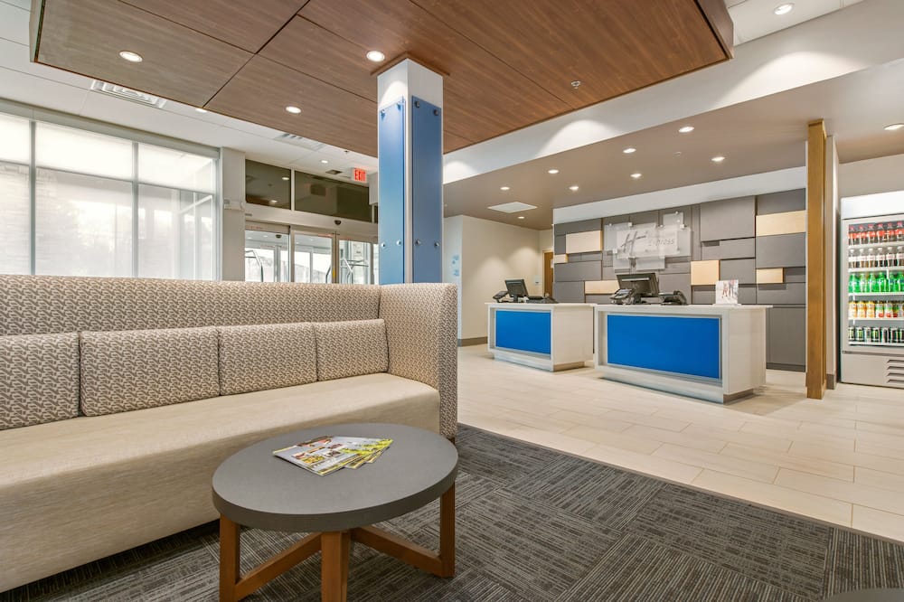 Holiday Inn Express & Suites Carrollton West by IHG