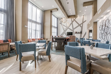 Réception. Hampton Inn & Suites North Dallas Central Expy
