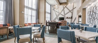 北達拉斯中央快速道希爾頓歡朋套房酒店