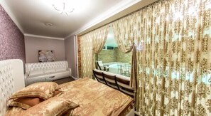 Kahden hengen deluxe-huone, yksityinen uima-allas | Tallelokero huoneessa, silitysrauta/-lauta, lisävuoteet, ilmainen Wi-Fi