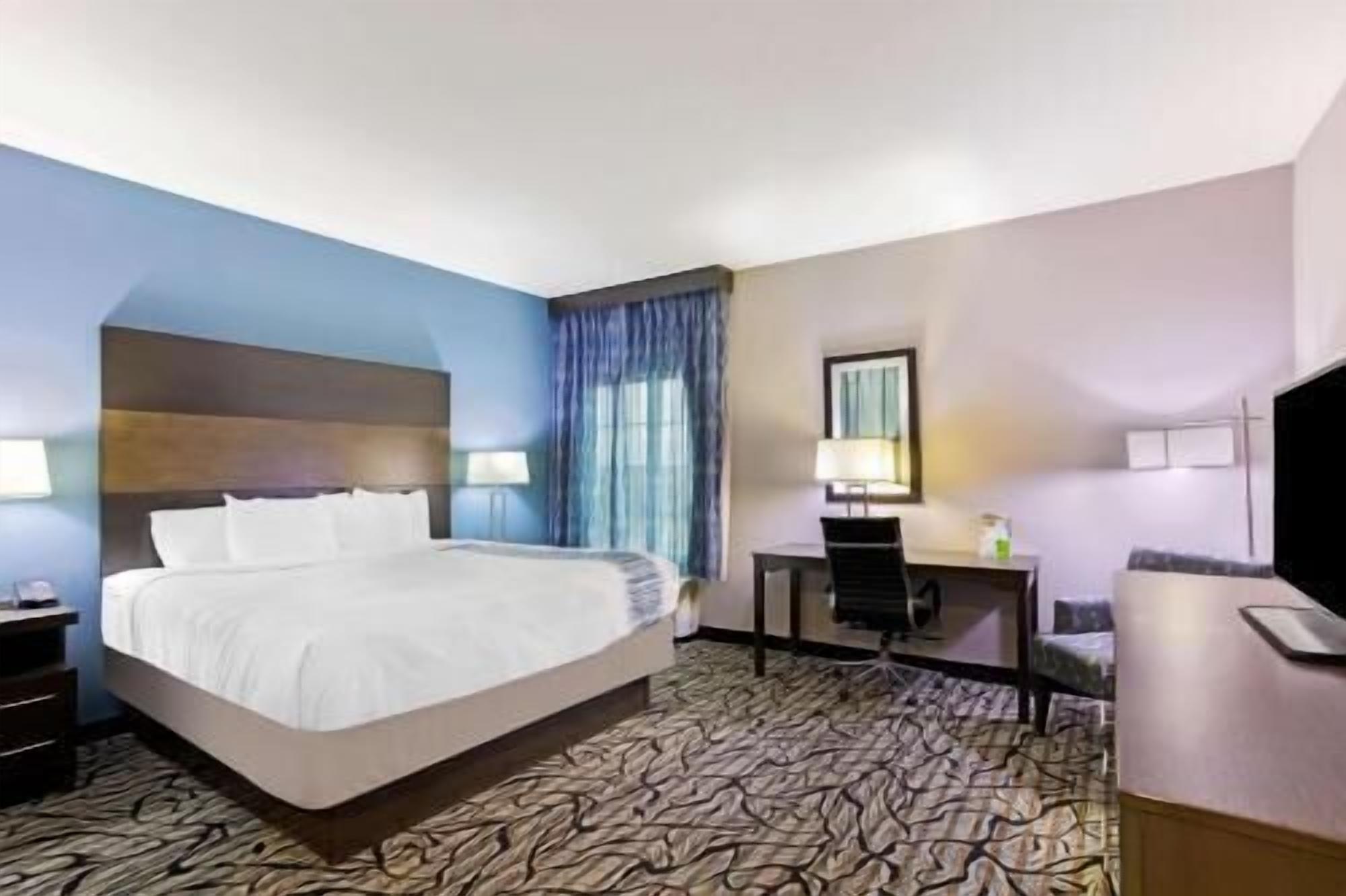 Premium bedding, pillowtop beds, desk, soundproofing