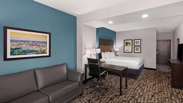 Deluxe Room, 1 King Bed, Non Smoking | Premium bedding, pillowtop beds, desk, soundproofing
